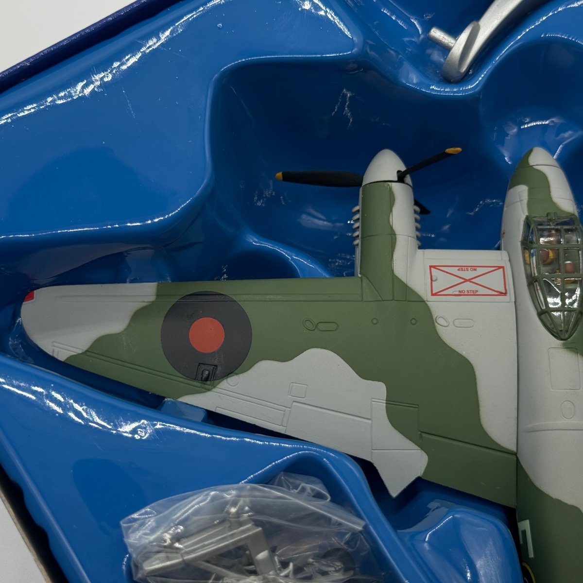 Corgi AA32811 1:72 de Havilland Mosquito T.MkIII British Aerospace RR299 - Corgi