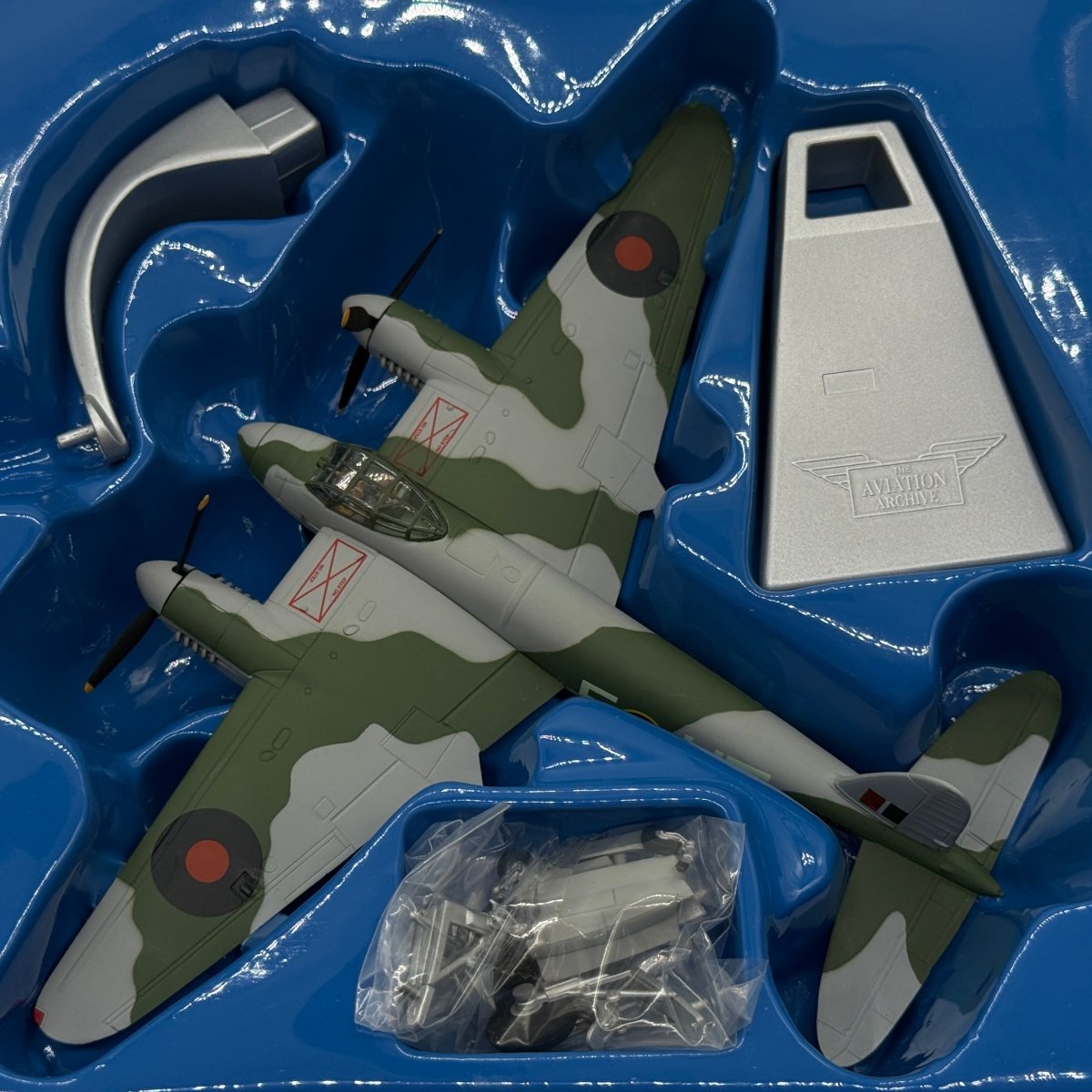 Corgi AA32811 1:72 de Havilland Mosquito T.MkIII British Aerospace RR299 - Corgi