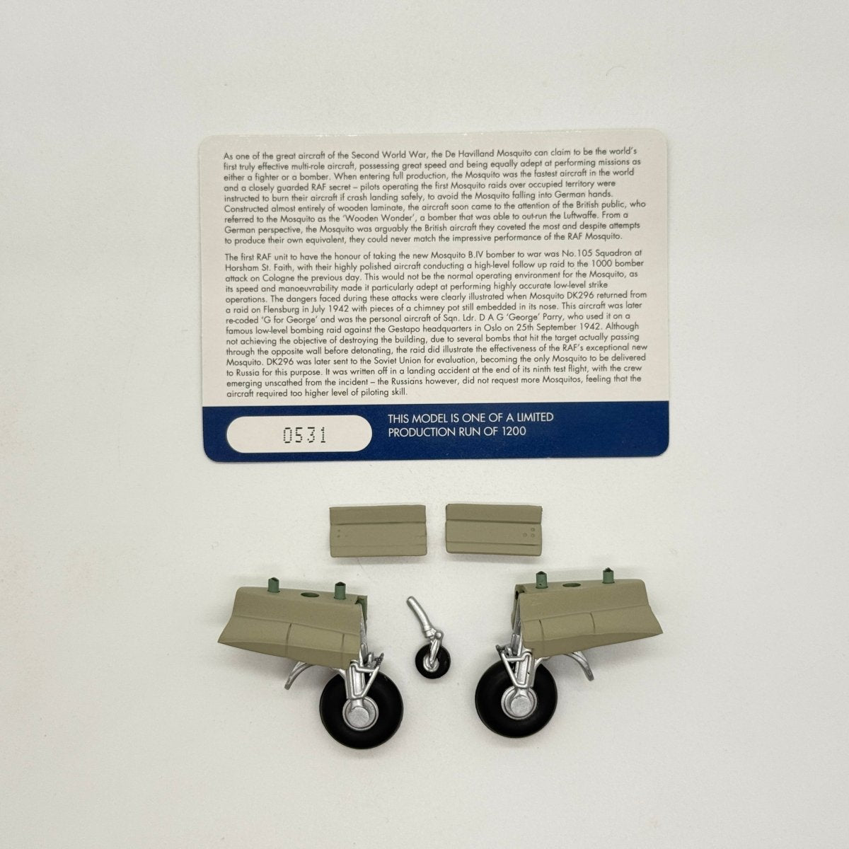 Corgi AA32820 1:72 de Havilland Mosquito B.Mk IV RAF No.105 Sqn DK296 George Parry - Corgi