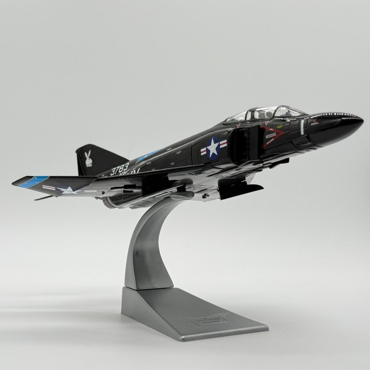 Corgi AA33205 1:72 McDonnell Douglas F-4J Phantom II US Navy VX-4 Vandy 1 Black Bunny NAS Point Mugu 1969 - Corgi