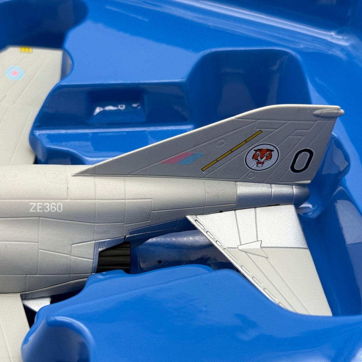 Corgi AA33210 1:72 McDonnell Douglas F - 4J Phantom II RAF No.74 Sqn ZE360 1986 - Corgi