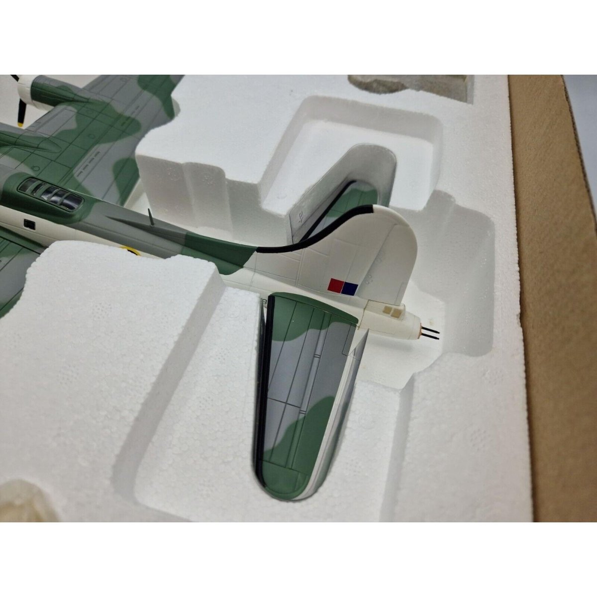 Corgi Aviation Archive 1:72 Boeing B - 17 Fortress IIA FL459, No220 Sq RAF Coastal AA33303 - Corgi