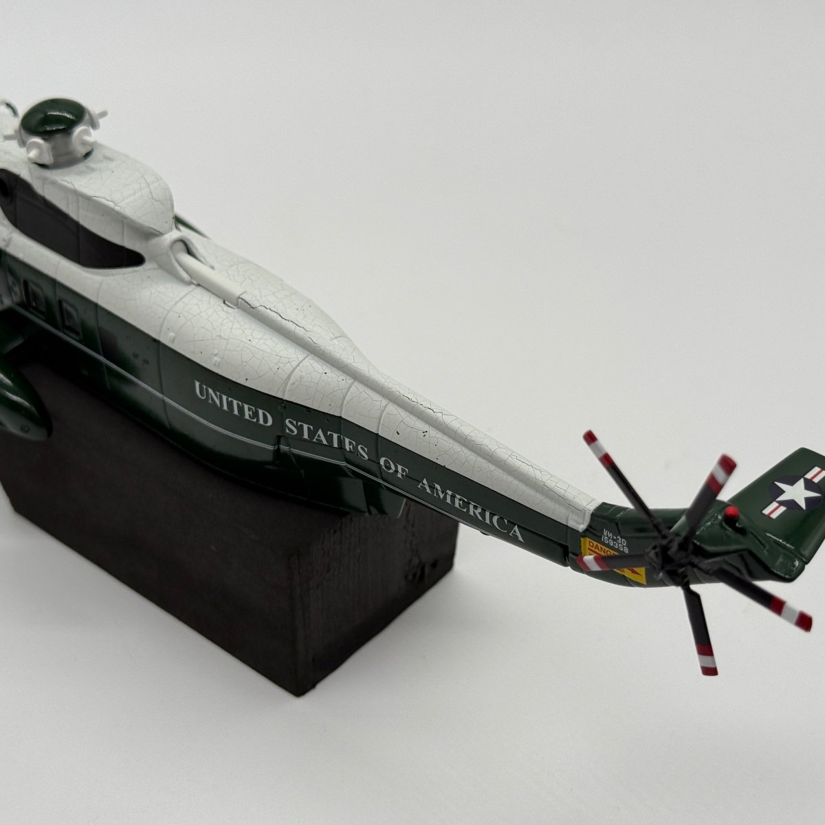 Corgi AA33403 1:72 Sikorsky VH-3D Sea King USMC HMX-1 Marine One *ISSUES* - Corgi