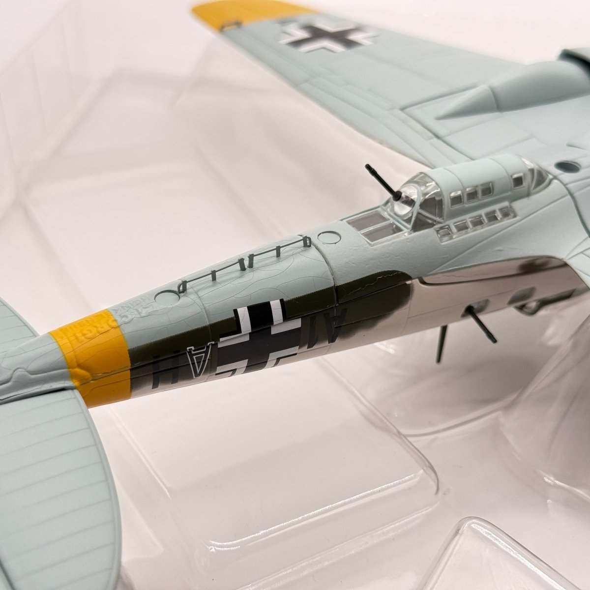Corgi AA33713 1:72 Heinkel He 111H-5 Luftwaffe 1./KG 53 Condorlegion *ISSUES* - Corgi