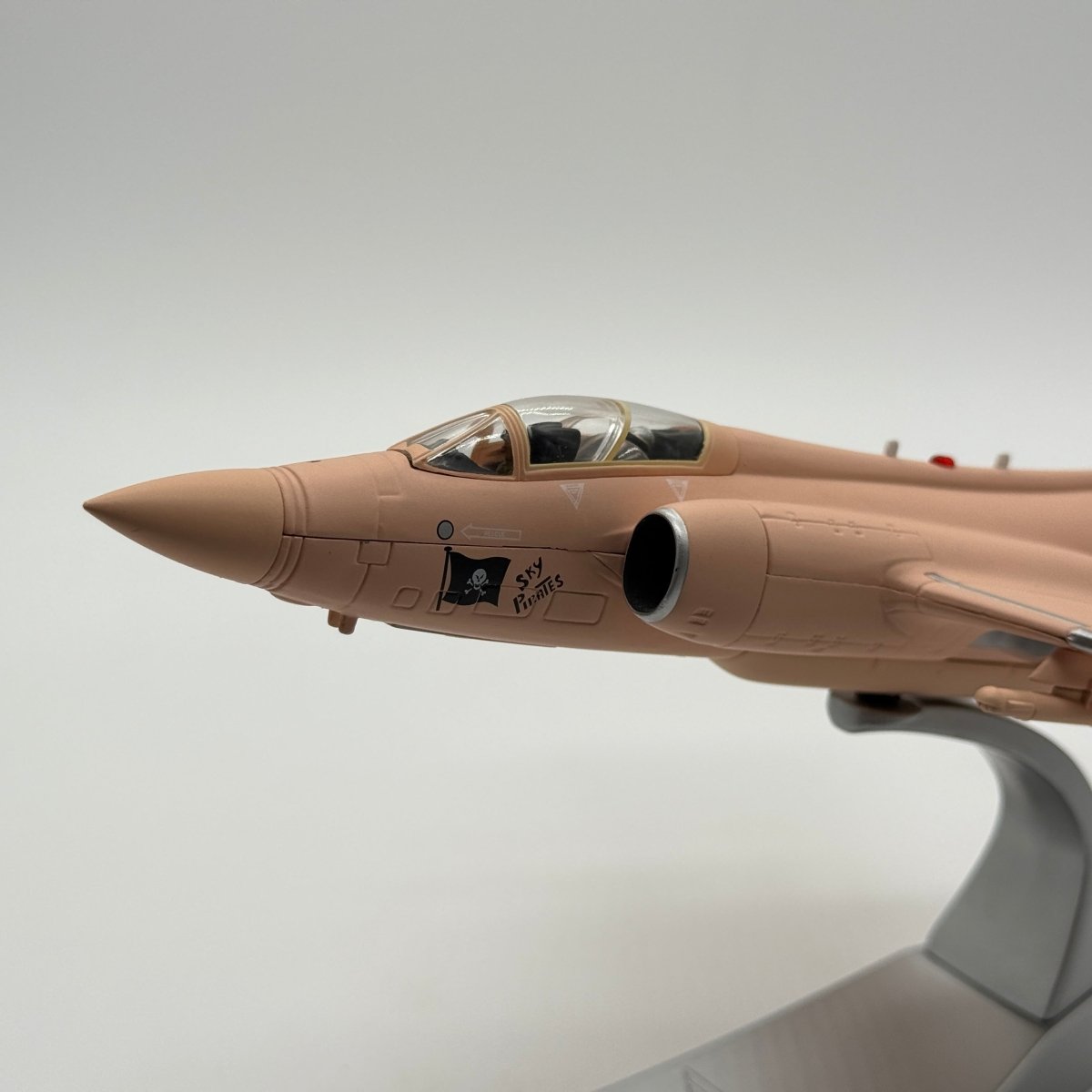 Corgi AA34104 1:72 Blackburn Buccaneer S.Mk 2B RAF No.12 Sqn XX885 RAF Muharraq Gulf War 1991 - Corgi