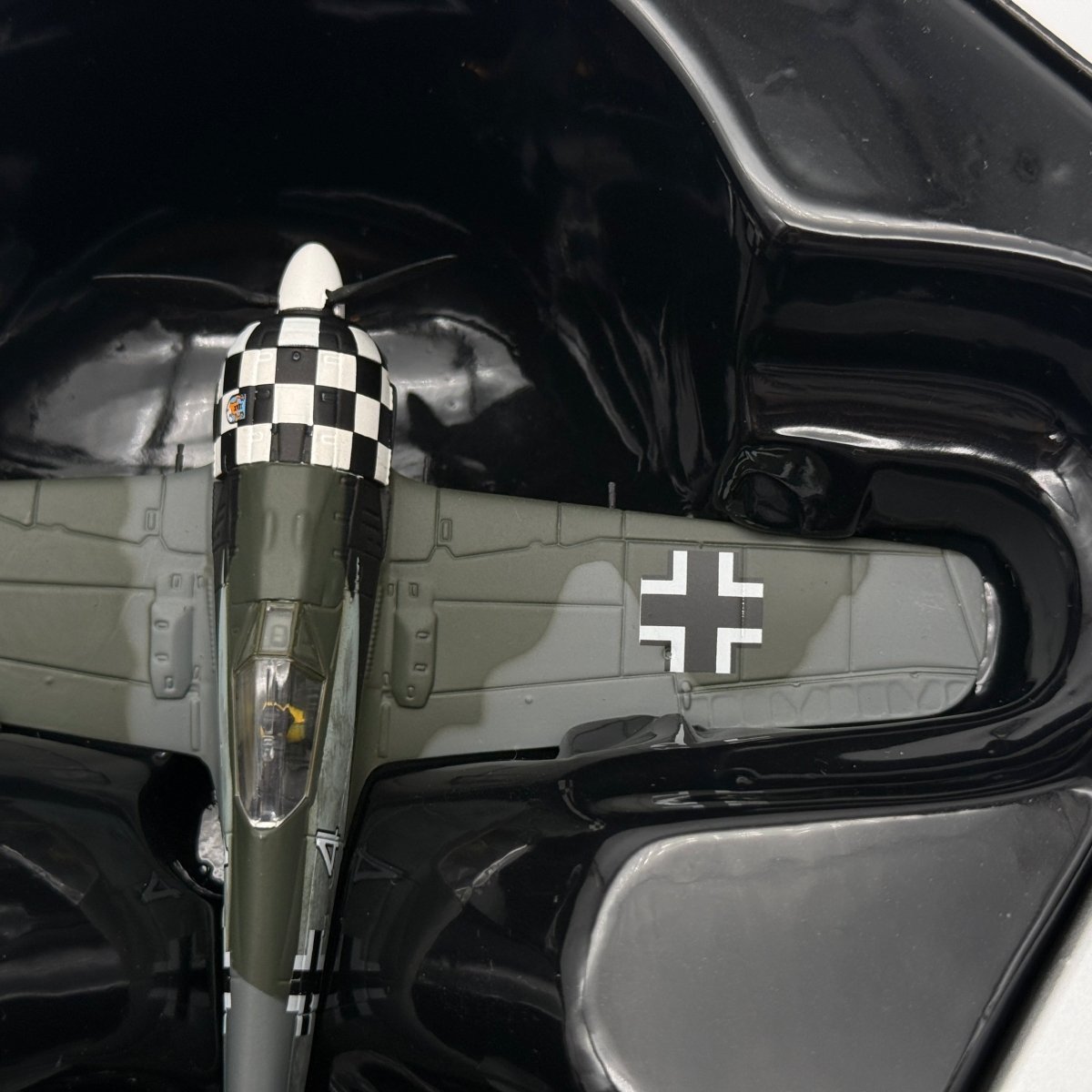 Corgi AA34313 1:72 Focke - Wulf Fw 190A Luftwaffe 1./JG 1 Schiphol 1943 - Corgi