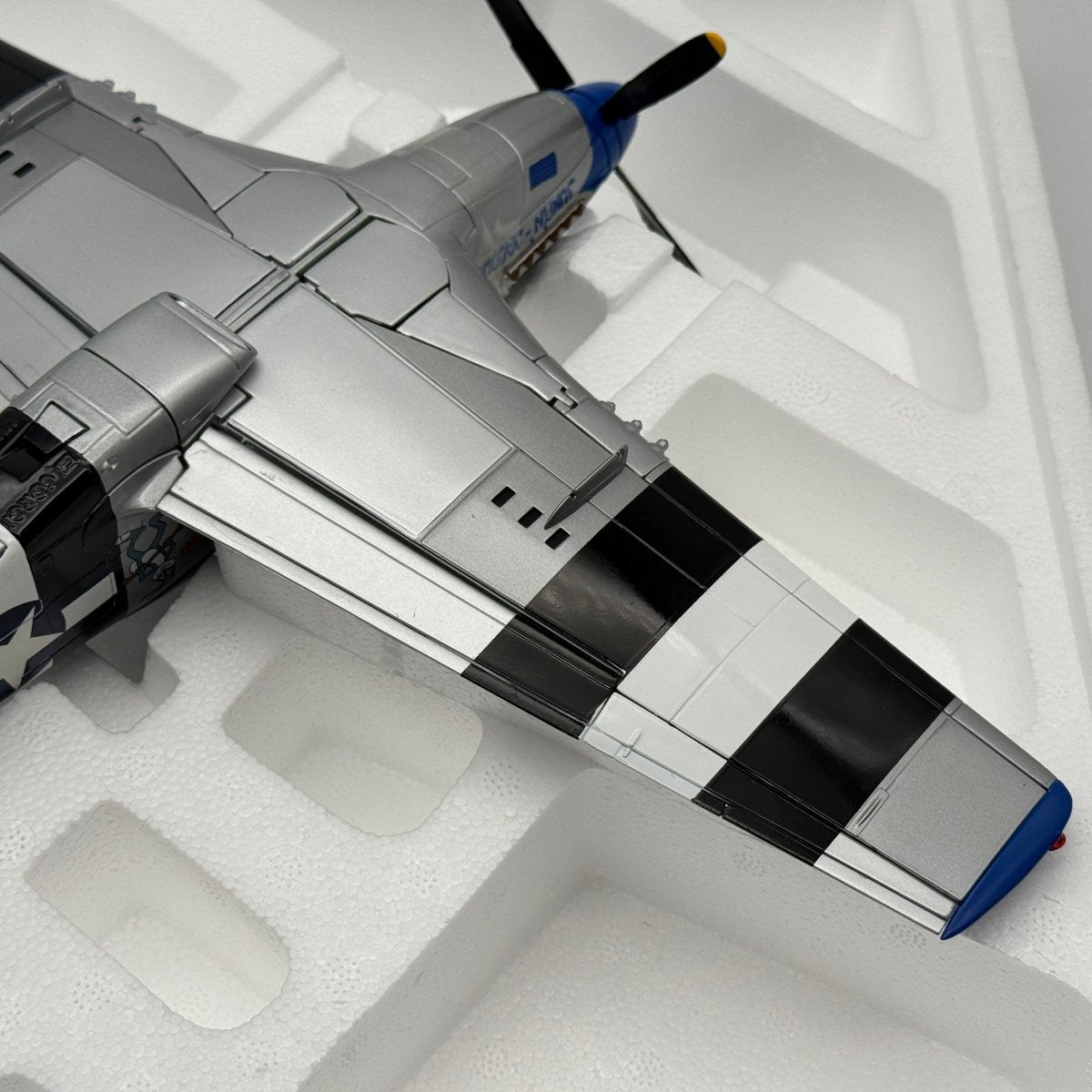 Corgi AA34404 1:32 P - 51D Mustang USAAF 3rd ACG Jumpin' Jaques - Corgi