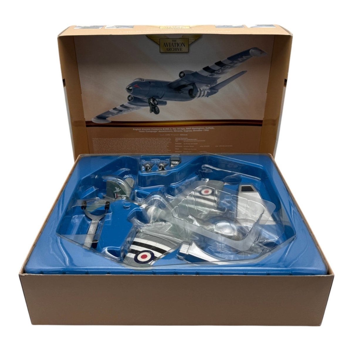 Corgi AA34701 1:72 English Electric Canberra B.Mk 2 WH640 10 Sqn Suez 1956 - Corgi