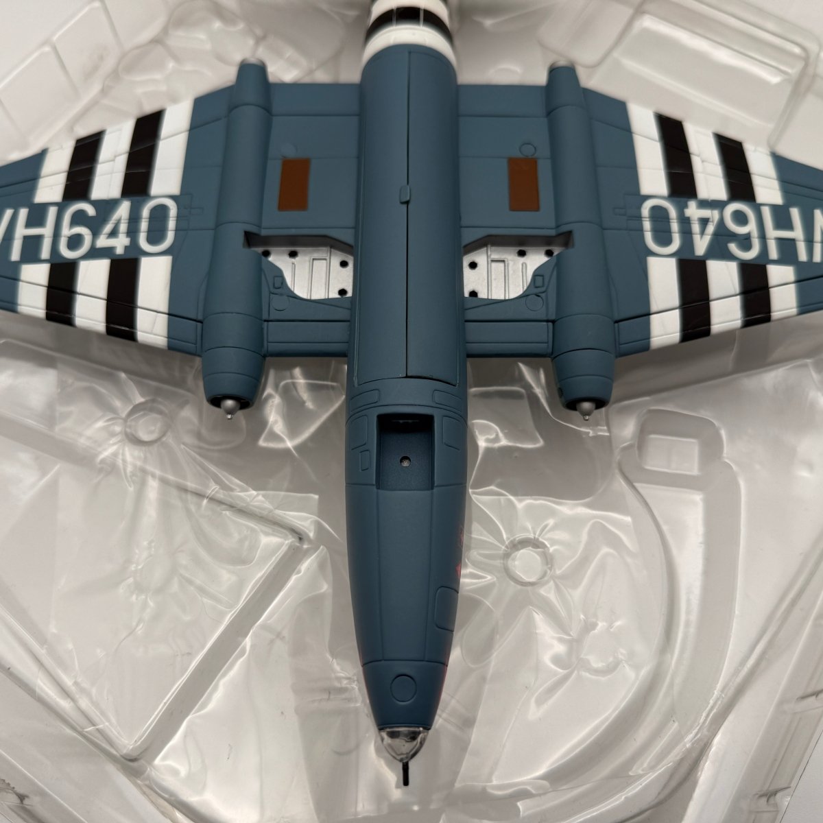 Corgi AA34701 1:72 English Electric Canberra B.Mk 2 WH640 10 Sqn Suez 1956 - Corgi