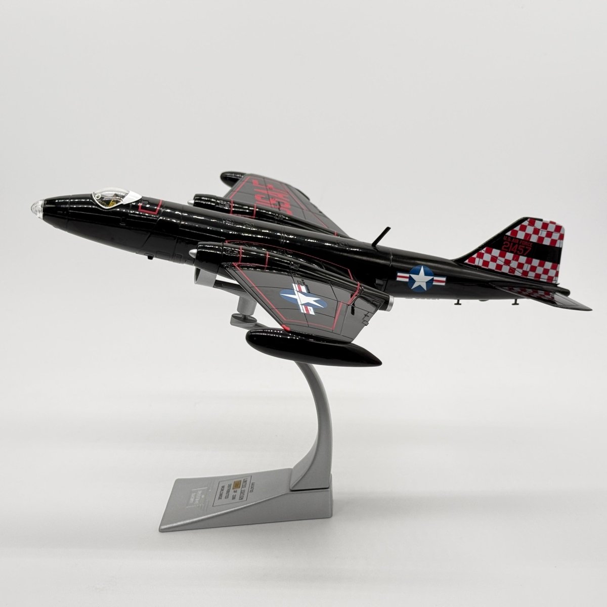 Corgi AA34702 1:72 Martin RB-57 Canberra USAF 363rd TRW Shaw AFB - Corgi