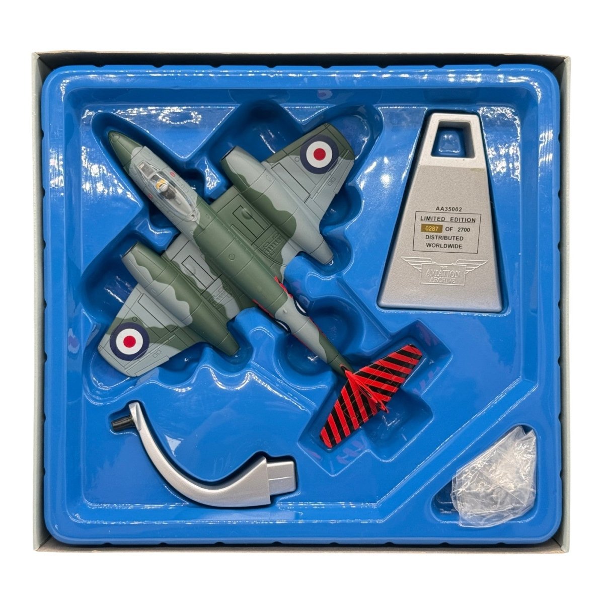 Corgi AA35002 1:72 Gloster Meteor F.Mk 8 RAF No.601 Sqn RAF North Weald England 1950s - Corgi