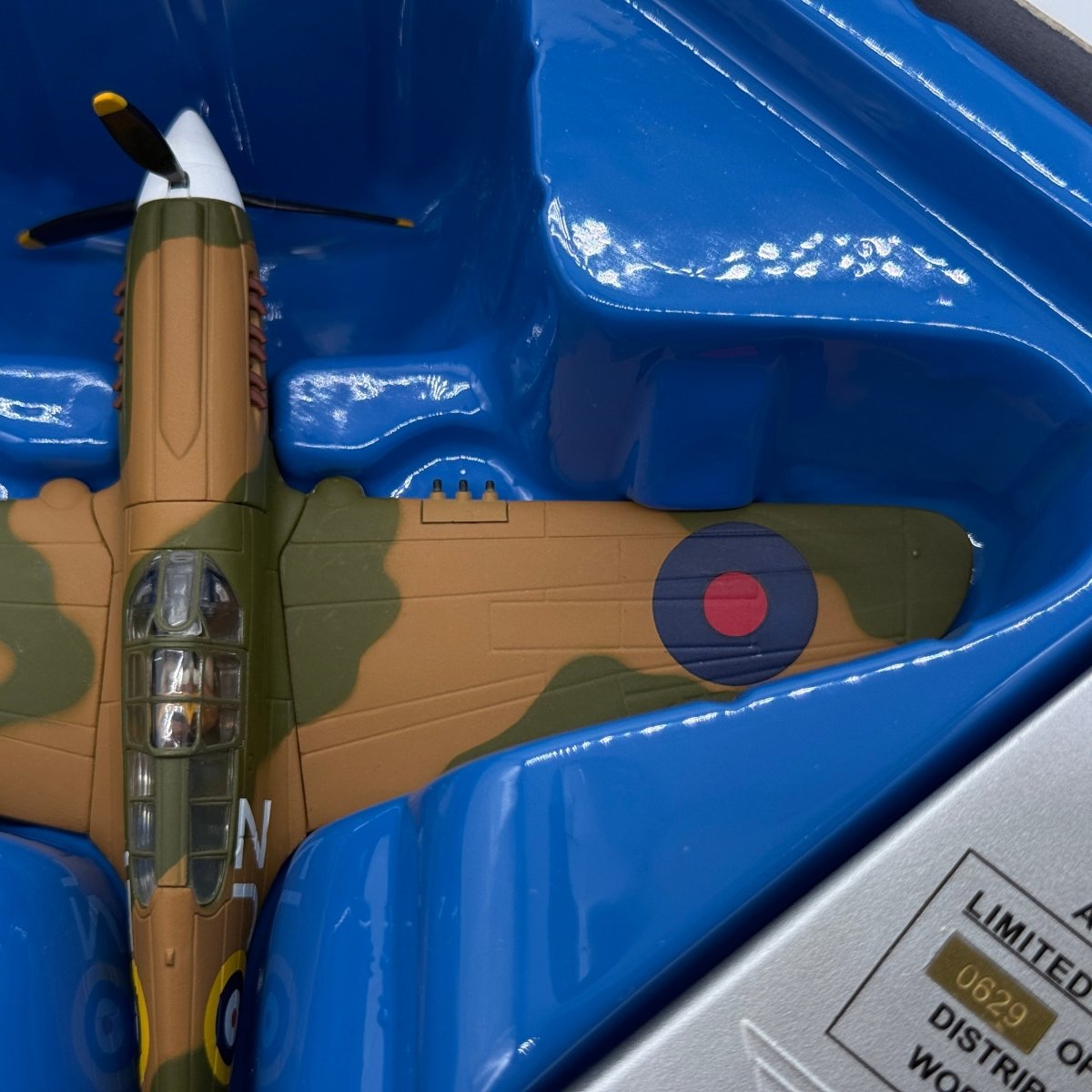 Corgi AA35202 1:72 Curtiss P-40E Warhawk RNZAF No.15 Sqn JZ Johnnie Gibson Whenuapai New Zealand 1942 - Corgi