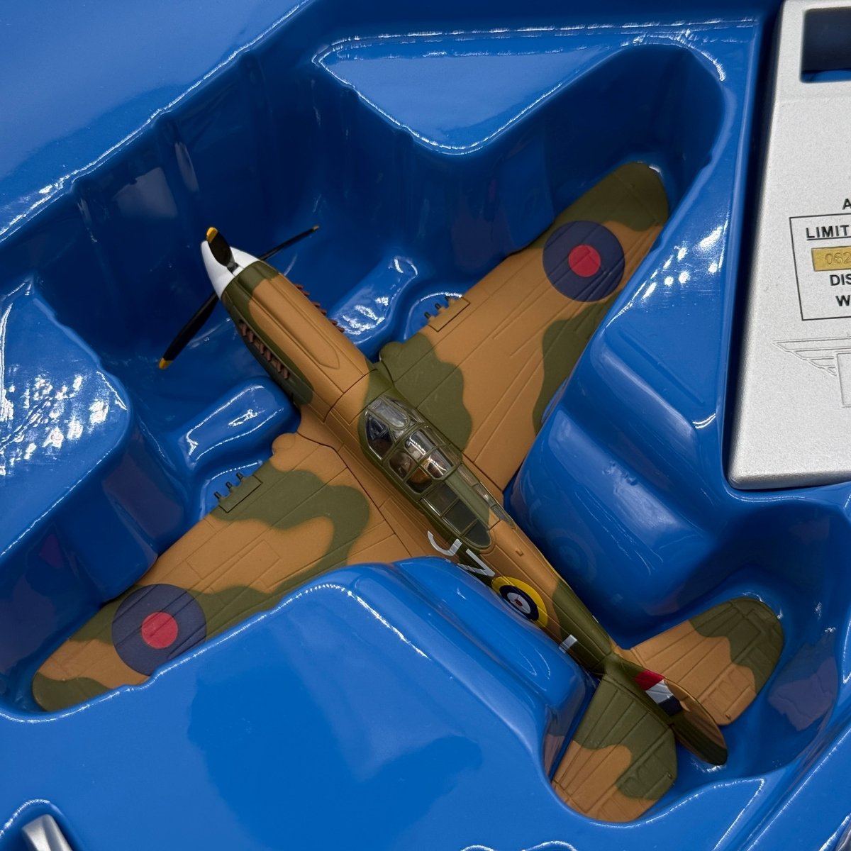 Corgi AA35202 1:72 Curtiss P-40E Warhawk RNZAF No.15 Sqn JZ Johnnie Gibson Whenuapai New Zealand 1942 - Corgi