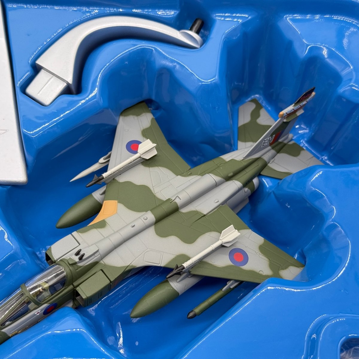 Corgi AA35401 1:72 SEPECAT Jaguar GR.Mk 1 RAF No.6 Sqn XX970 RAF Coltishall England 1990 - Corgi