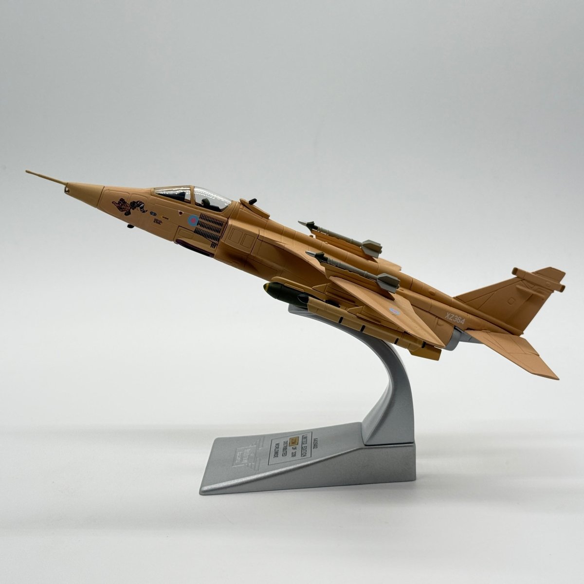 Corgi AA35402 1:72 SEPECAT Jaguar GR.Mk 1 RAF No.54 Sqn XZ364 Sandman Muharraq Gulf War 1991 - Corgi