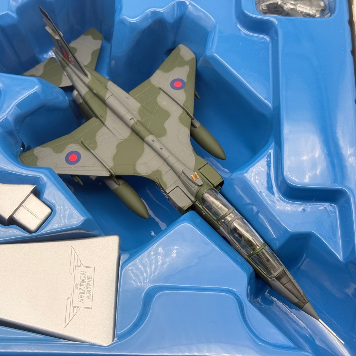 Corgi AA35405 1:72 SEPECAT Jaguar T.Mk 2 RAF No.41 Sqn Coltishall 1977 - Corgi