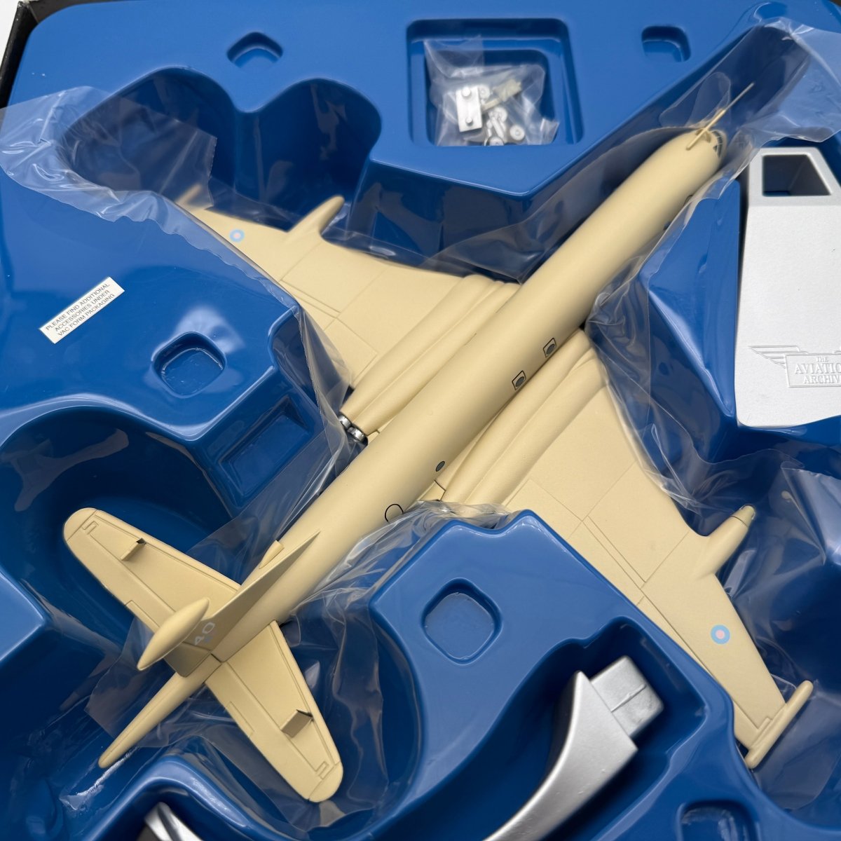 Corgi AA35601 1:144 BAe Nimrod MR.2 XV240 No. 201 Sqn RAF Kinloss Scotland 2004 - Corgi