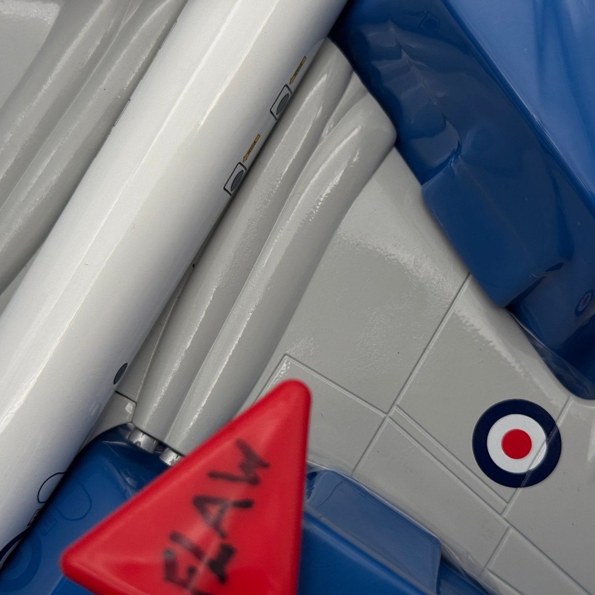 Corgi AA35602 1:144 Hawker Siddeley Nimrod MR.1 XV254 RAF Kinloss Scotland 1977 - Corgi