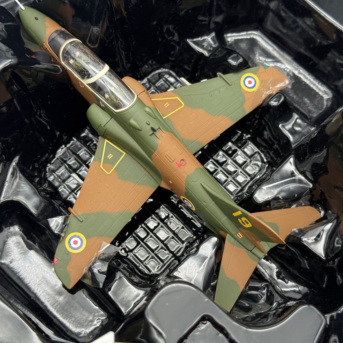 Corgi AA36009 1:72 BAe Hawk T.Mk 1A RAF No.19 Sqn XX184 Spitfire Livery - Corgi