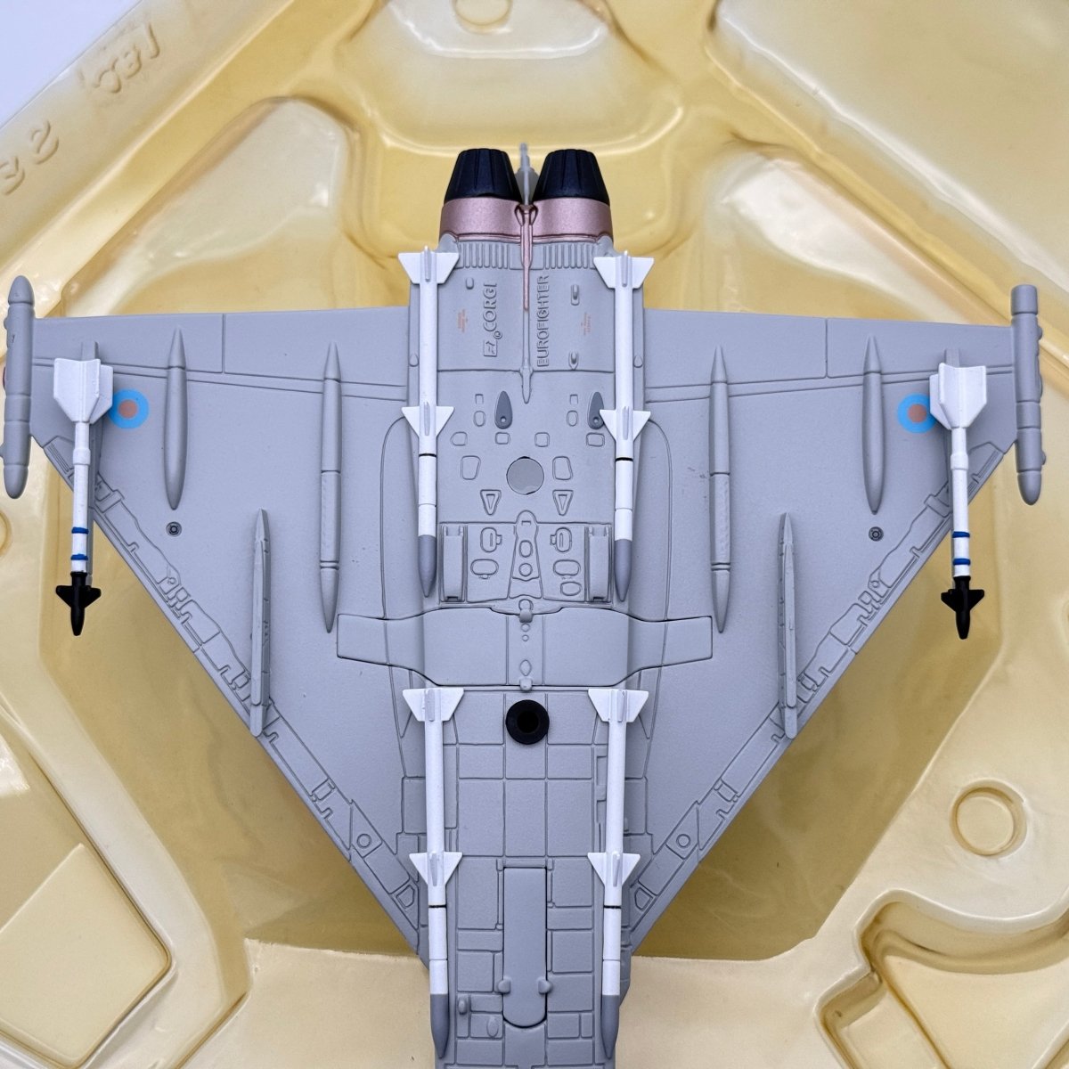 Corgi AA36401 1:72 Eurofighter Typhoon F.2 No. 17(R) Squadron RAF Coningsby 2006 - Corgi