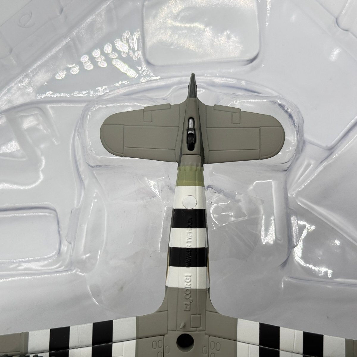 Corgi AA36512 1:72 Hawker Typhoon Mk I RAF No.245 Northern Rhodesian Sqn D-Day England 1944 - Corgi