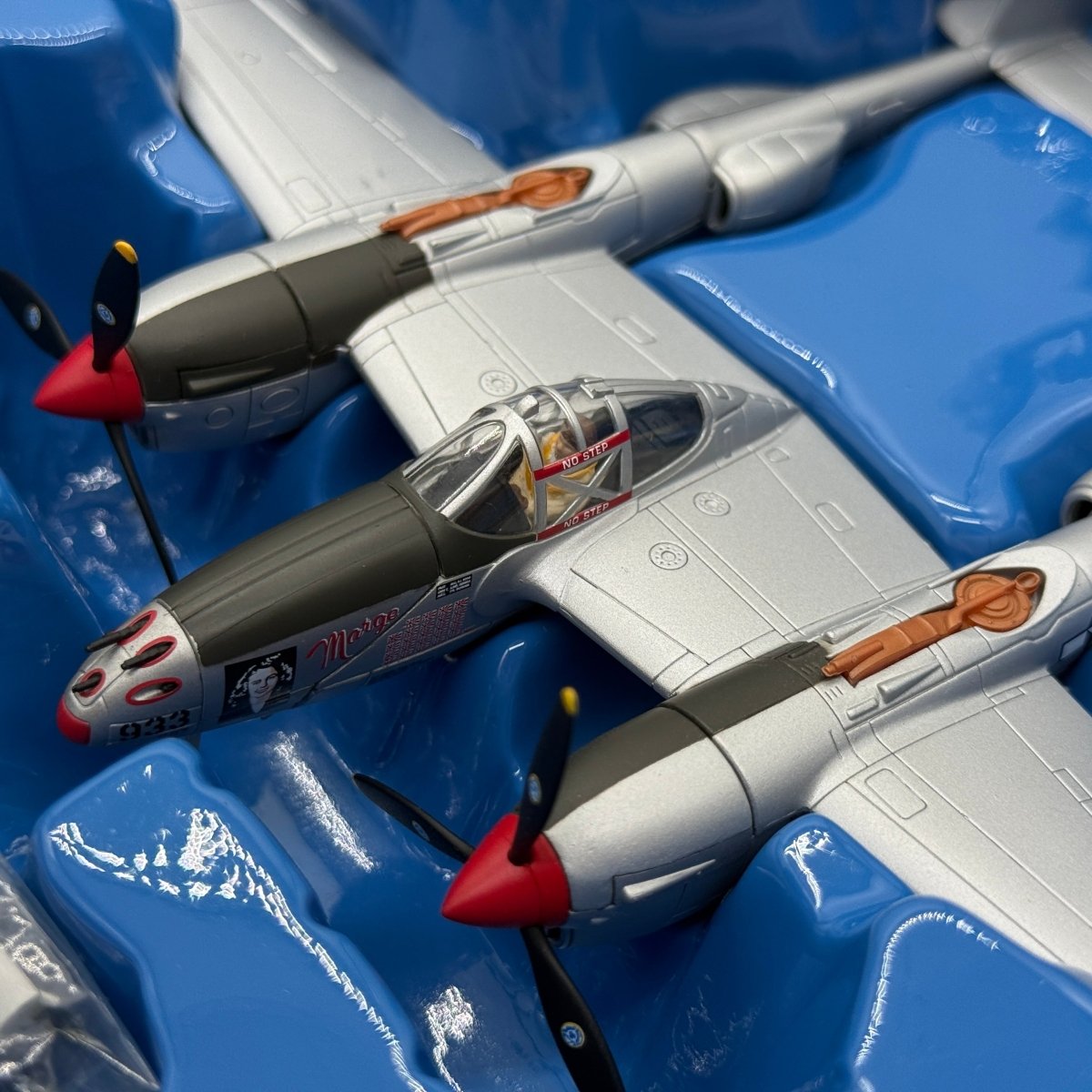 Corgi AA36601 1:72 Lockheed P-38J Lightning USAAF 49th FG 9th FS 42-103993 Marge Richard Bong New Guinea 1942 - Corgi