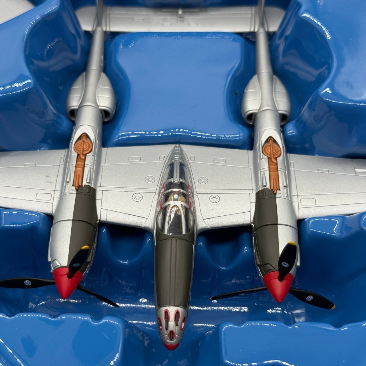 Corgi AA36601 1:72 Lockheed P-38J Lightning USAAF 49th FG 9th FS 42-103993 Marge Richard Bong New Guinea 1942 - Corgi
