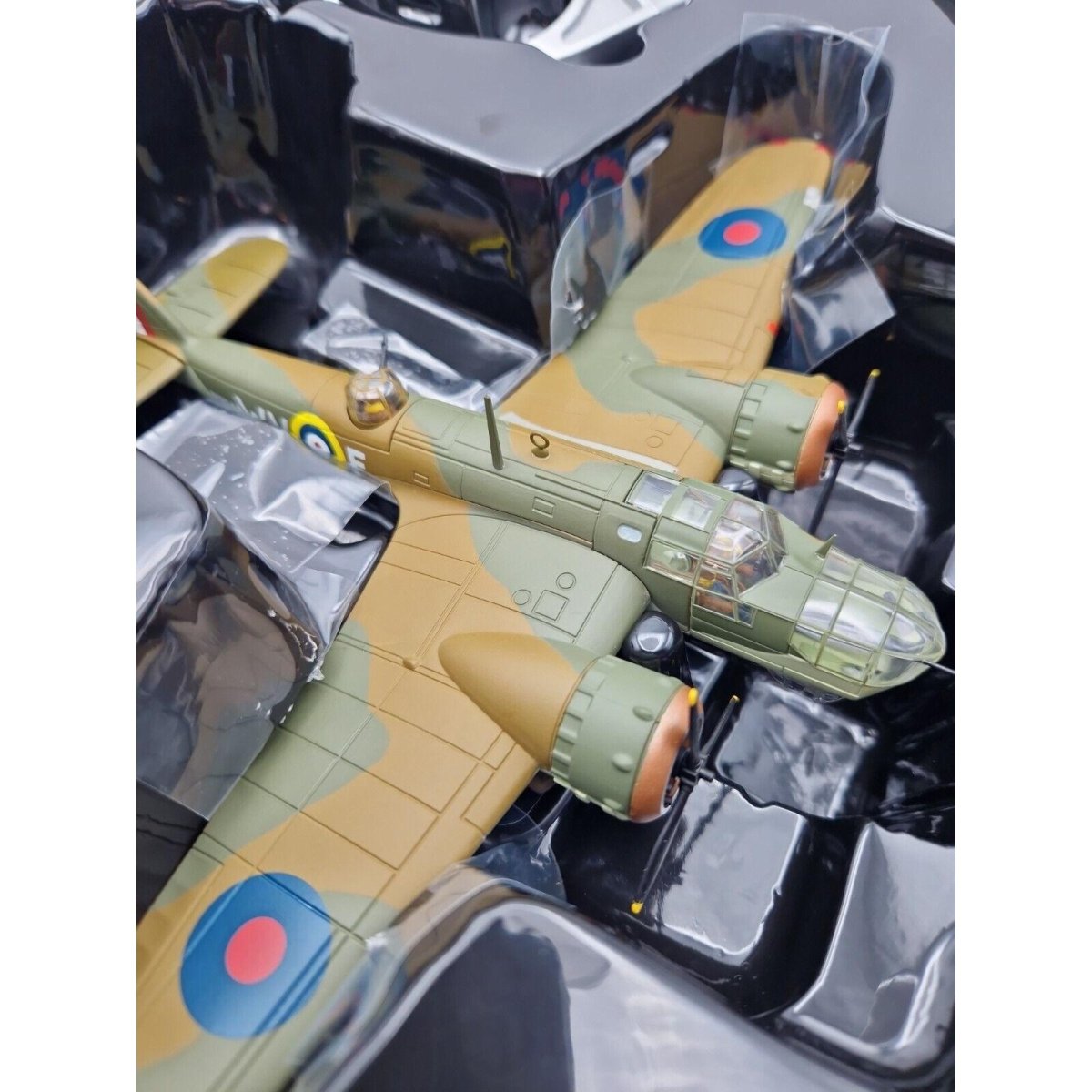 Corgi Aviation Archive 1:72 Bristol Blenheim Mk.IV R3843 F Freddie Raf 18 Sqn Op Leg 1941 AA38409 - Corgi