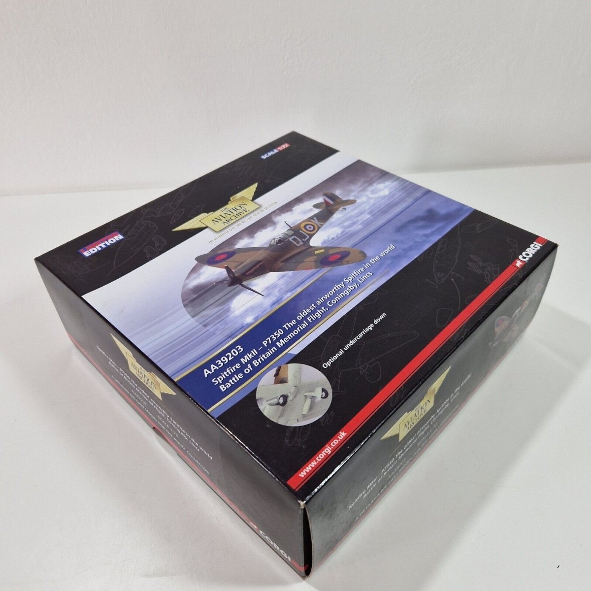 Corgi Aviation Archive 1:72 Supermarine Spitfire MKII P7350 Geoffrey Wellum 92 Squadron RAF AA39203 - Corgi