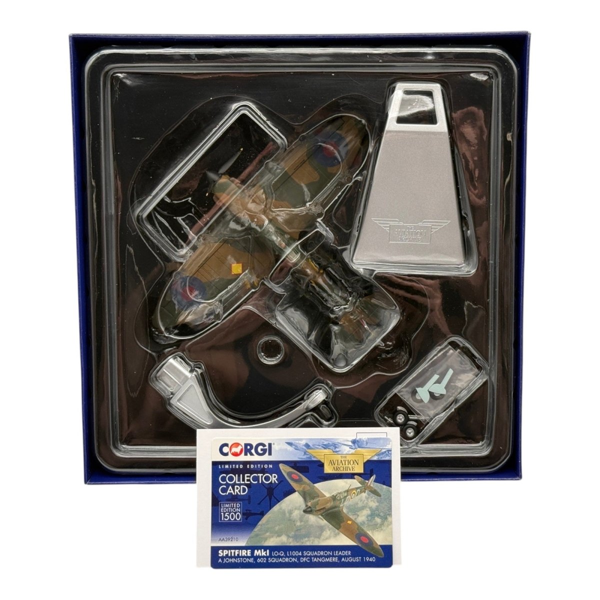 Corgi AA39210 1:72 Supermarine Spitfire Mk I RAF No.602 Sqn Sandy Johnstone - Corgi