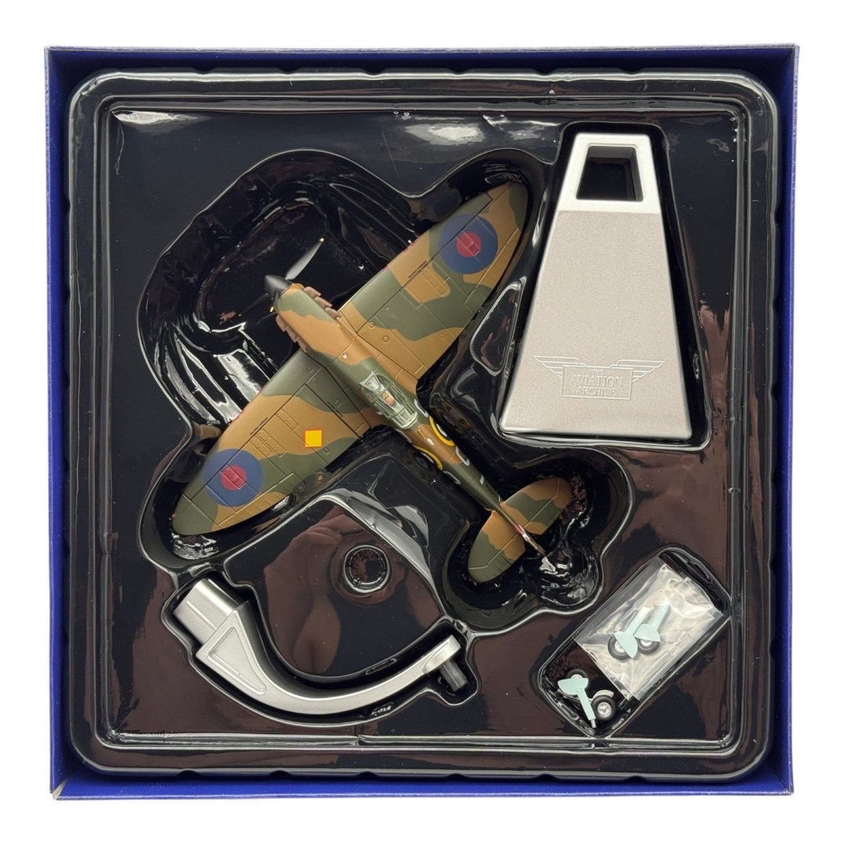 Corgi AA39210 1:72 Supermarine Spitfire Mk I RAF No.602 Sqn Sandy Johnstone - Corgi
