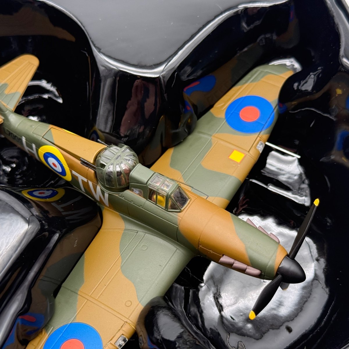Corgi AA39301 1:72 Boulton Paul Defiant Mk I RAF No.141 Sqn Cock o the North - Corgi