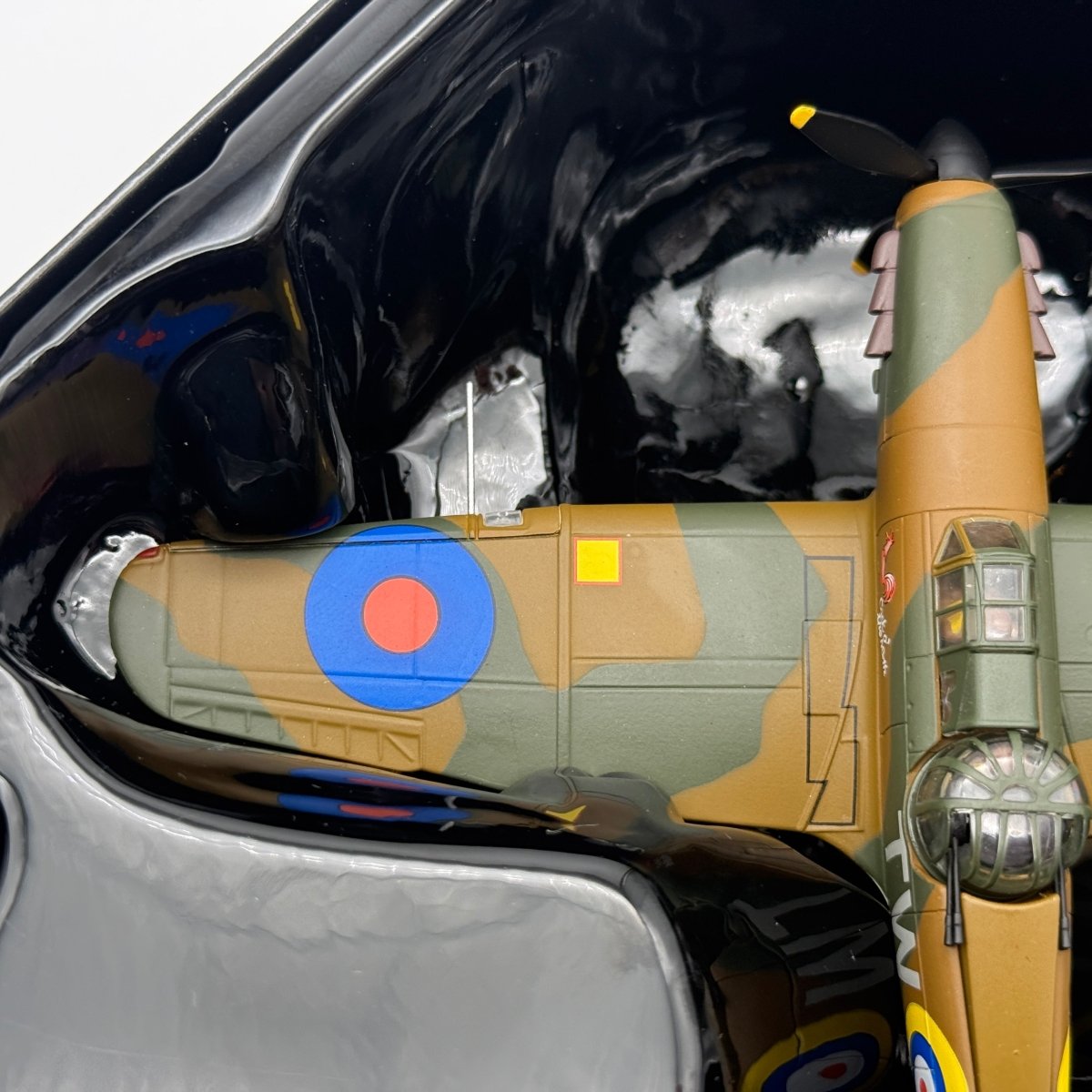 Corgi AA39301 1:72 Boulton Paul Defiant Mk I RAF No.141 Sqn Cock o the North - Corgi