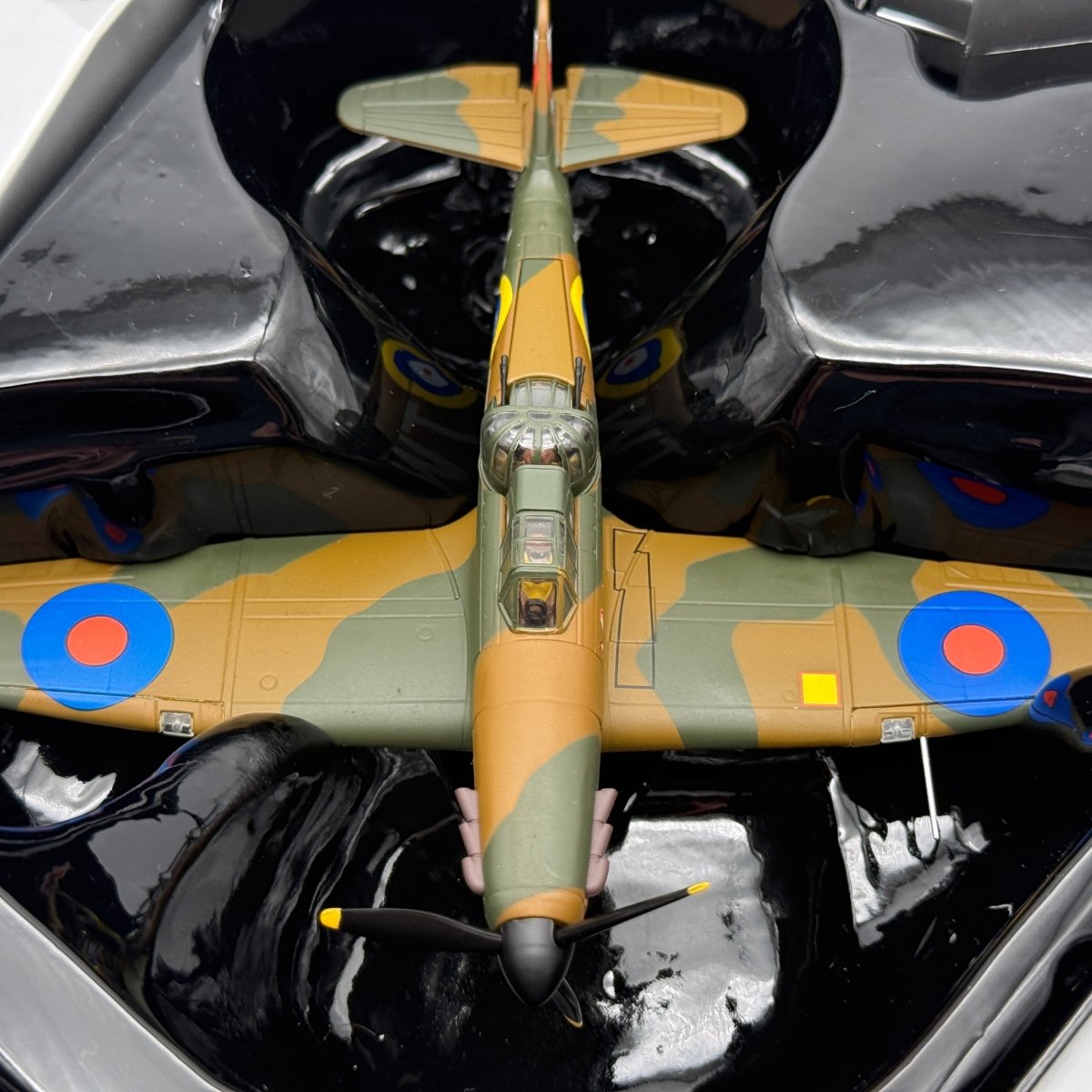 Corgi AA39301 1:72 Boulton Paul Defiant Mk I RAF No.141 Sqn Cock o the North - Corgi