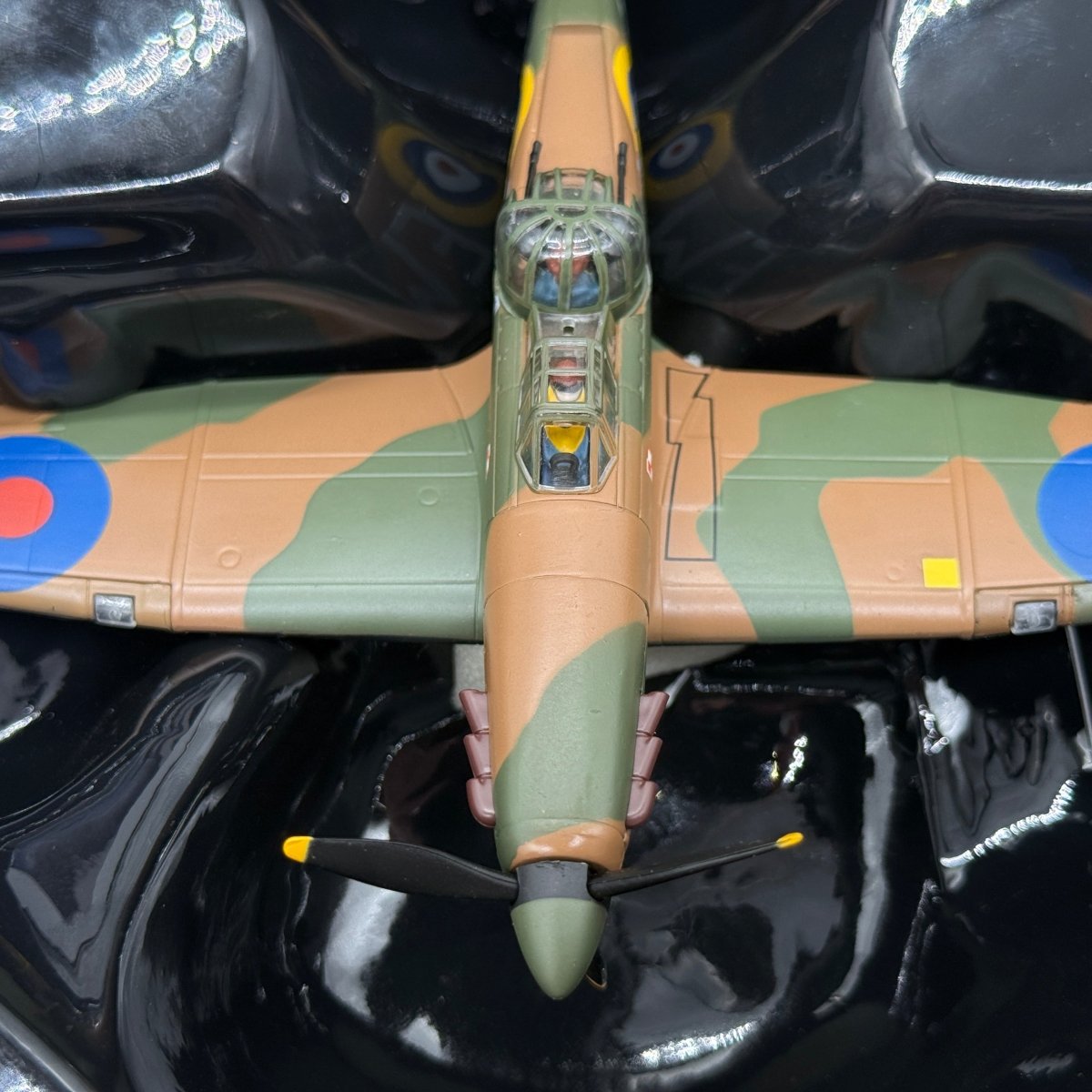 Corgi AA39303 1:72 Boulton Paul Defiant Mk I RAF No.307 Polish Sqn N3437 Kirton-in-Lindsey 1940 - Corgi