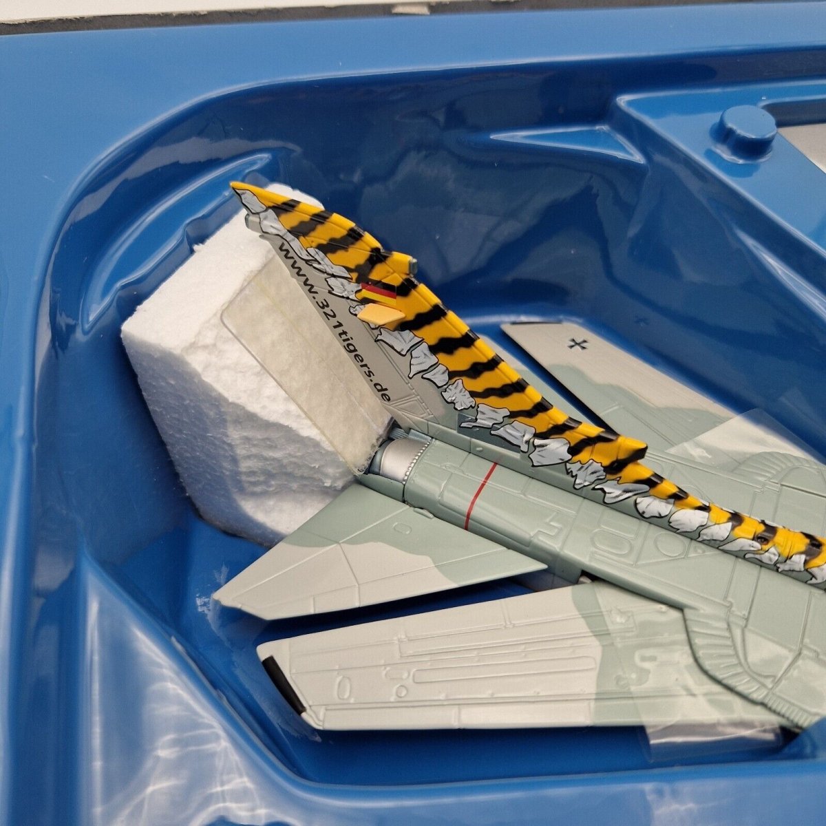 Corgi Aviation Archive 1:72 Tornado Ids Jbg - 32, German Air Force Tiger Meet 2001 AA33605 - Corgi