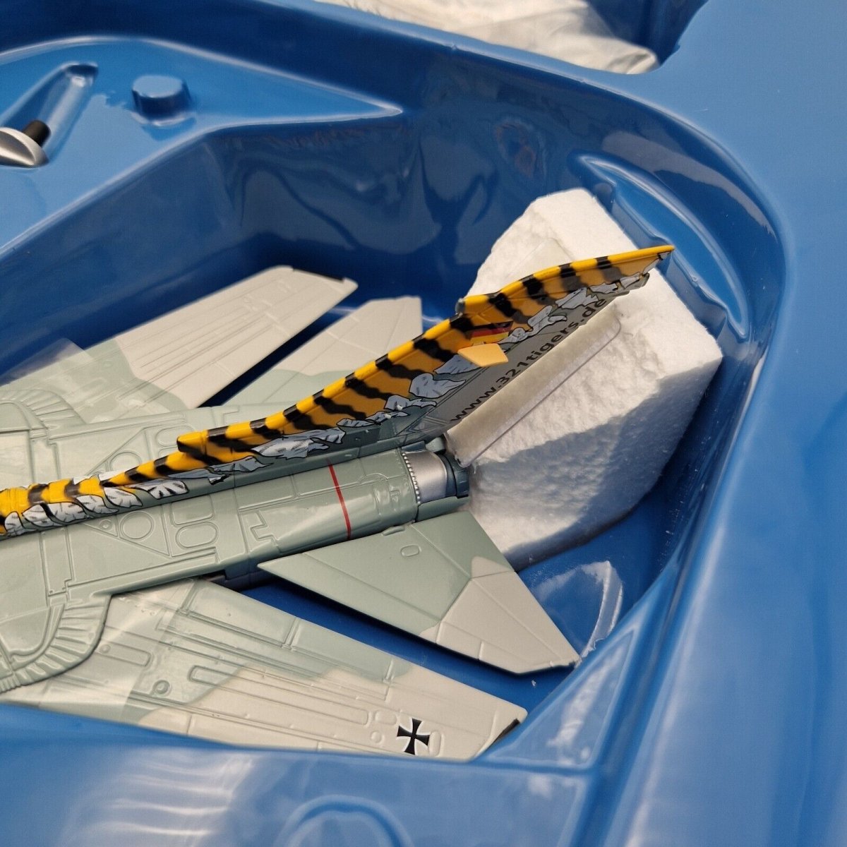 Corgi Aviation Archive 1:72 Tornado Ids Jbg - 32, German Air Force Tiger Meet 2001 AA33605 - Corgi