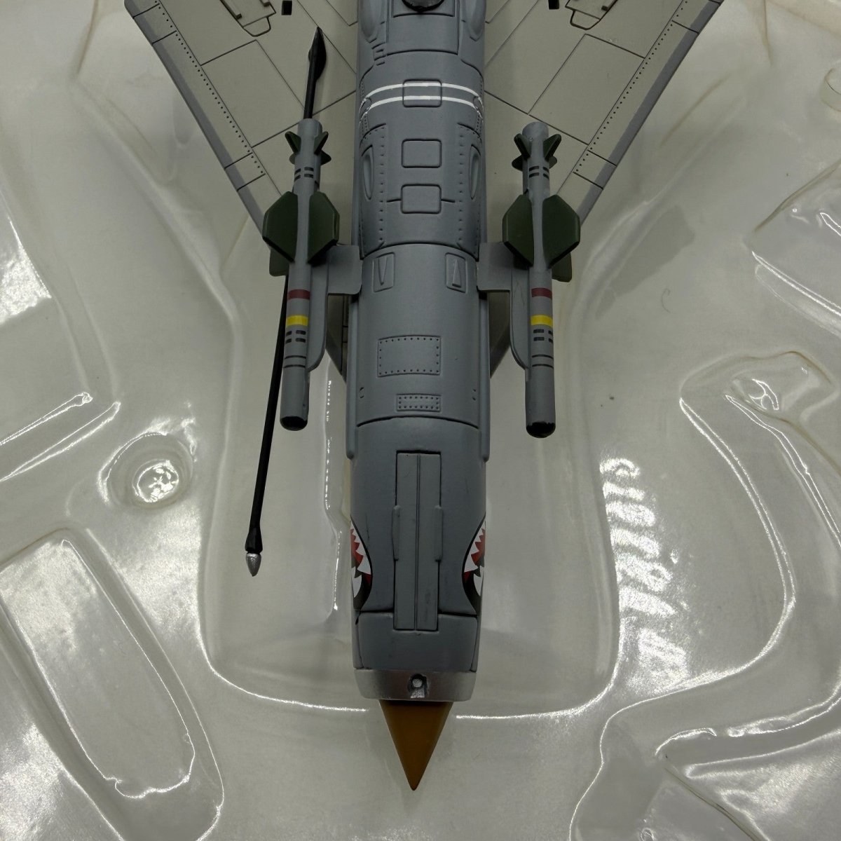 Corgi Aviation 1:72 AA32314 English Electric Lightning F6, 5 Sqn, RAF Binbrook - Corgi