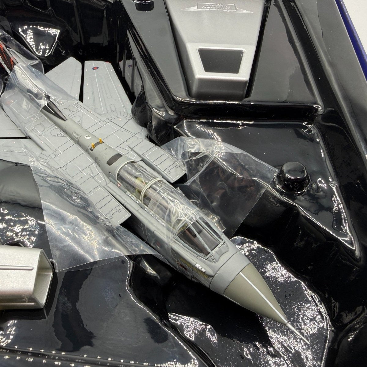 Corgi Aviation 1:72 AA33614 Tornado GR4, 617 Sqn 'Dambusters 70th Anniversary' - Corgi