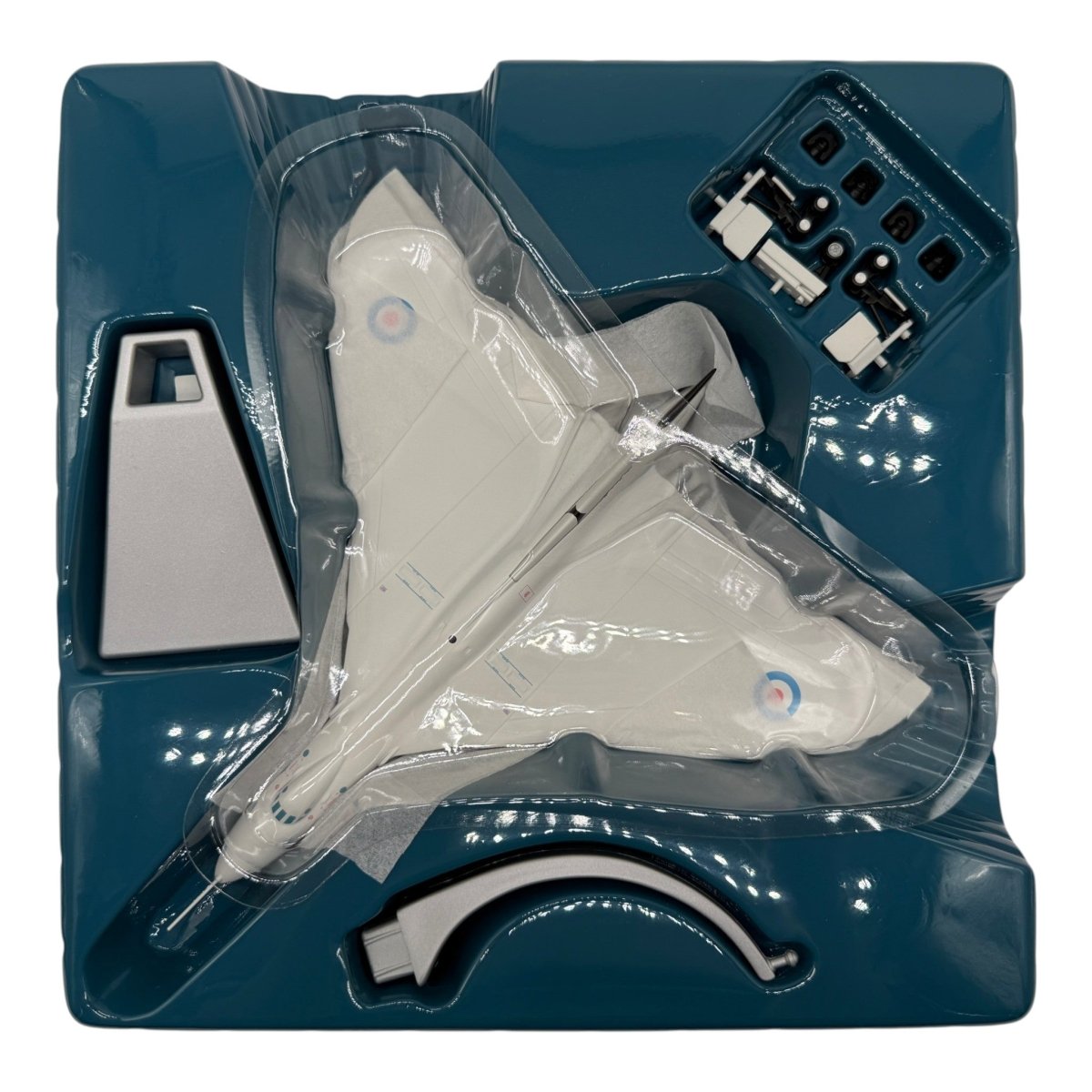 Corgi Aviation 48302 1:144 Avro Vulcan XL321 617 Dambusters - Corgi