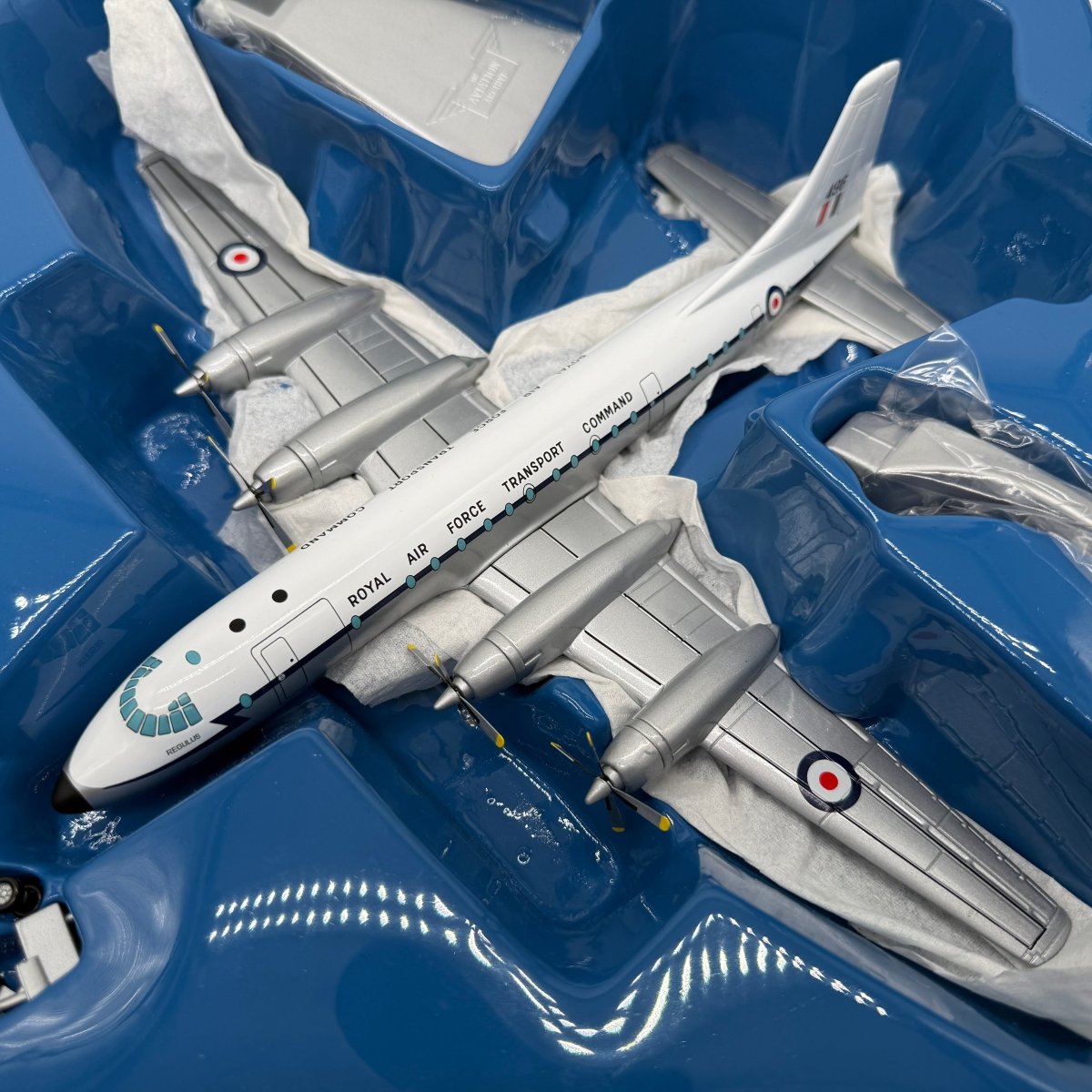 Corgi Aviation 48604 1:144 Bristol Britannia XM496 RAF TC - Corgi
