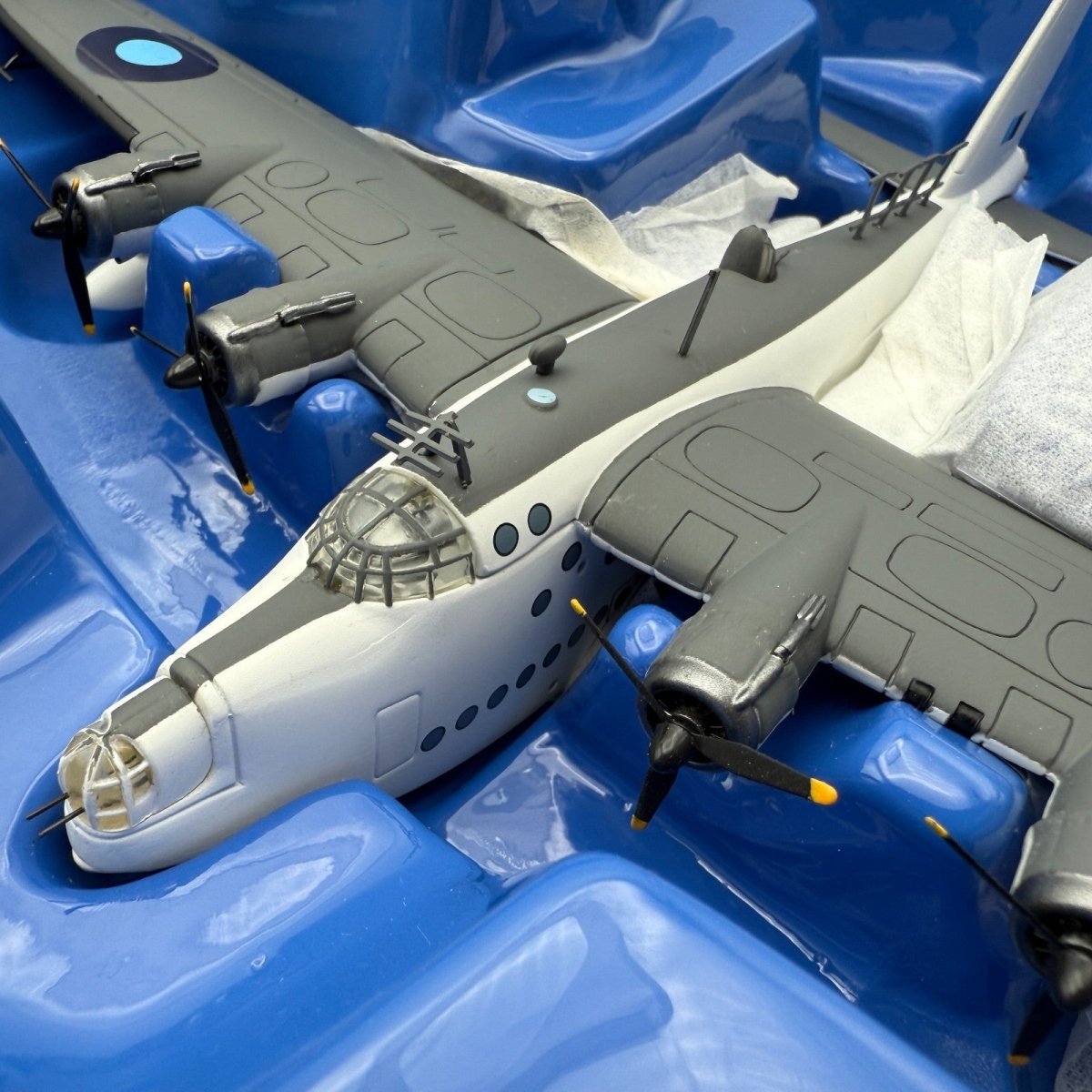 Corgi Aviation 48805 1:144 Short Sunderland MK3 Southern Pacific ML868, 230 Sqn - Corgi