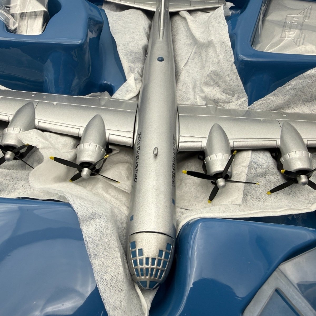 Corgi Aviation 48903 1:144 Boeing B29 Super Fortress With Bell X - 1 Diecast Model - Corgi