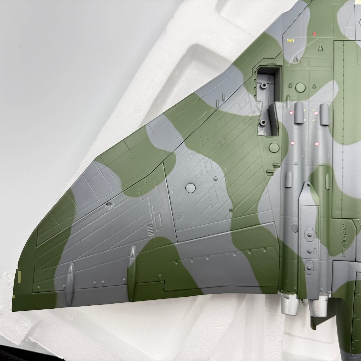 Corgi Aviation AA27201 1:72 Avro Vulcan B.Mk 2 XH558 - Corgi