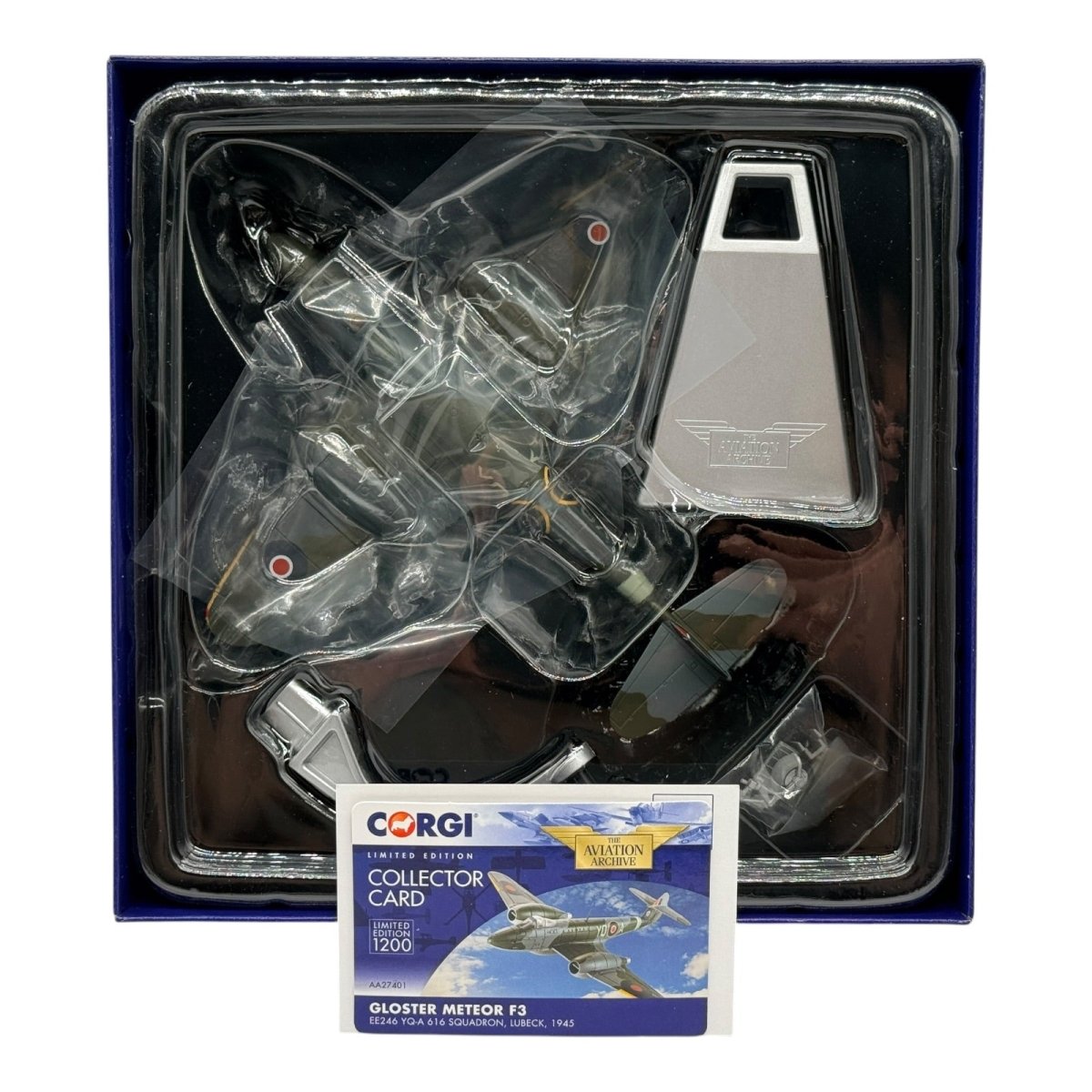 Corgi Aviation AA27401 1:72 Gloster Meteor F.Mk 3 No.616 Sqn EE246 1945 - Corgi