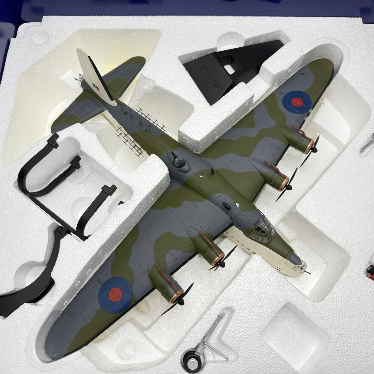 Corgi Aviation AA27501 1:72 Sunderland Mk III EJ134 - Corgi