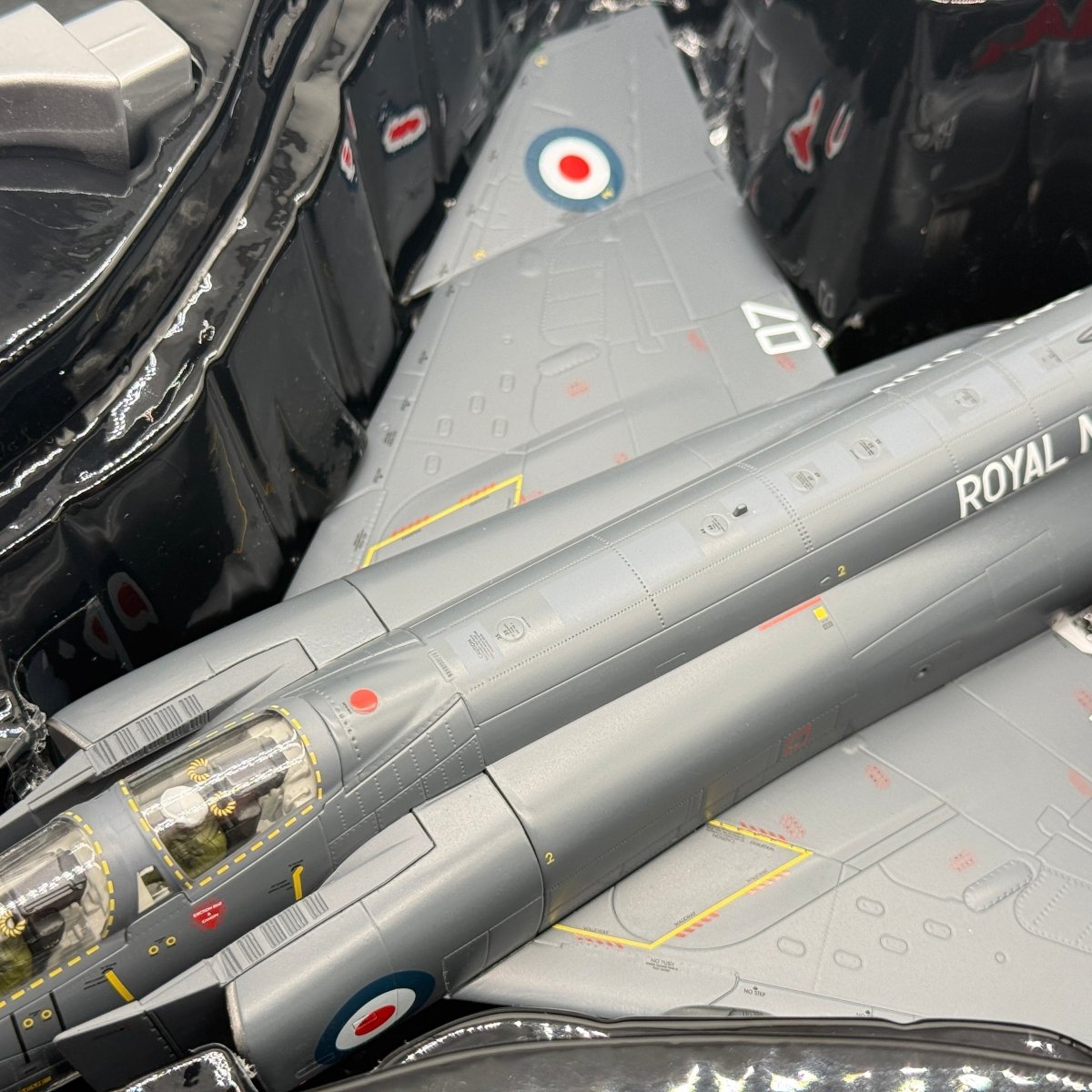Corgi Aviation AA27901 1:48 F - 4K Phantom FG.Mk 1 Ark Royal - Corgi