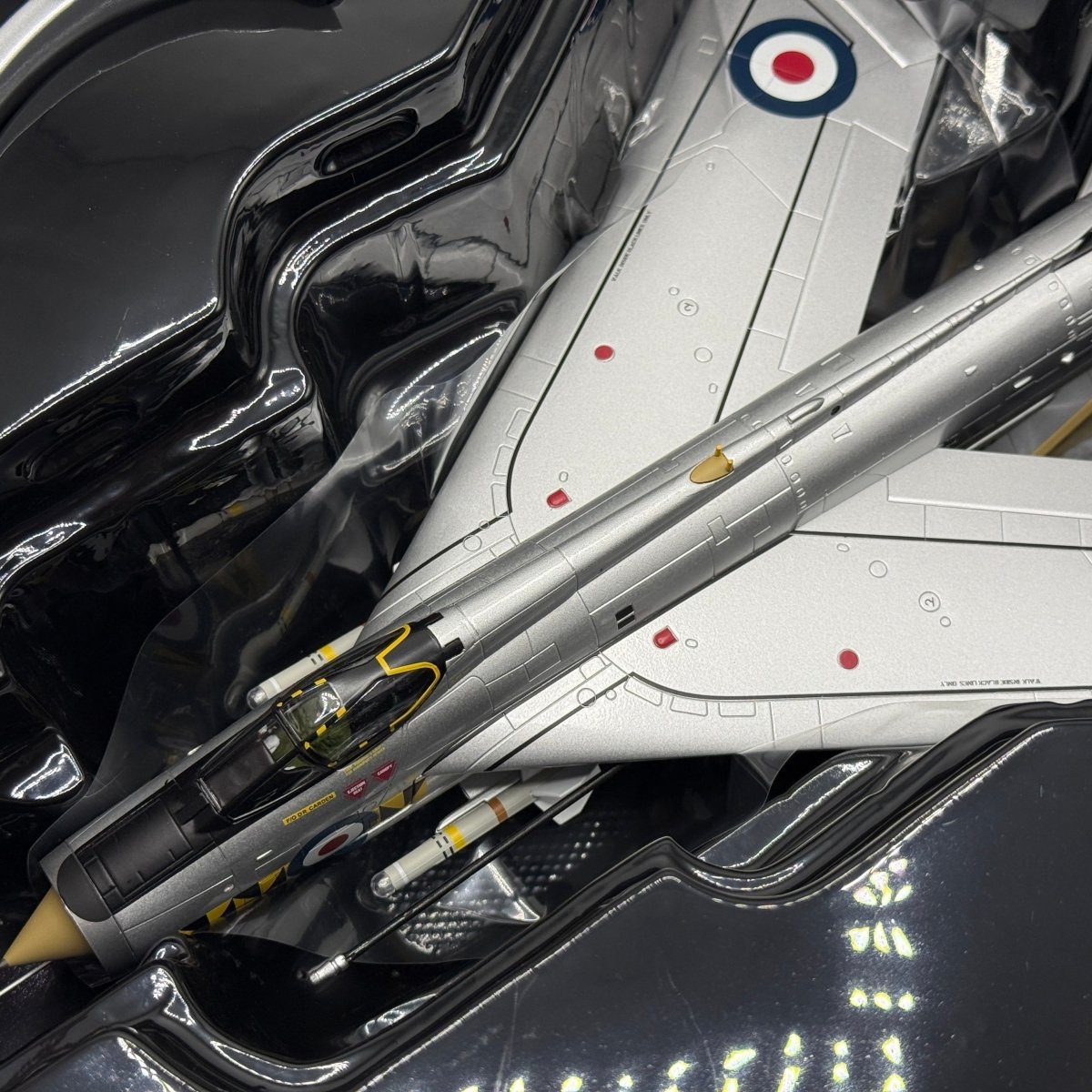 Corgi Aviation AA28402 1:48 English Electric Lightning F.Mk 6 RAF No.74 Sqn - Corgi