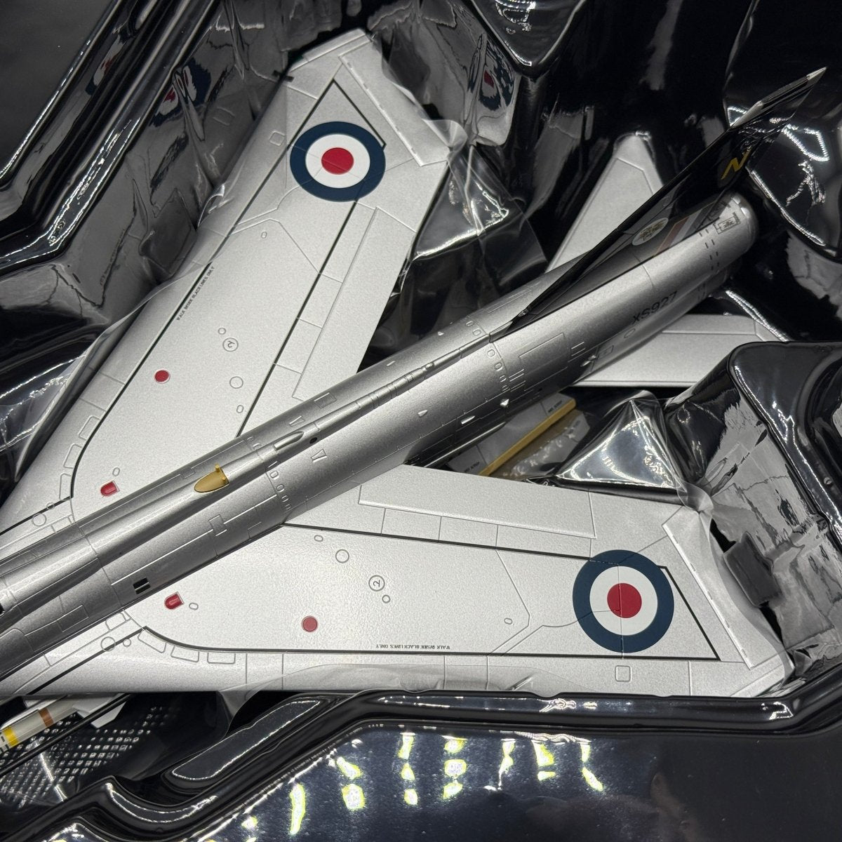 Corgi Aviation AA28402 1:48 English Electric Lightning F.Mk 6 RAF No.74 Sqn - Corgi