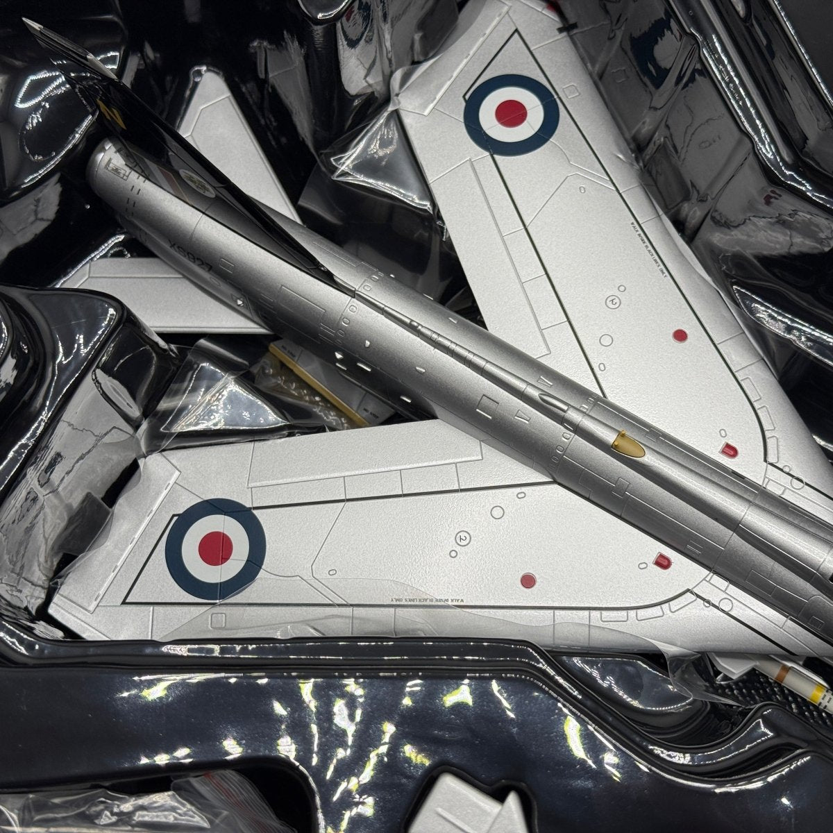 Corgi Aviation AA28402 1:48 English Electric Lightning F.Mk 6 RAF No.74 Sqn - Corgi